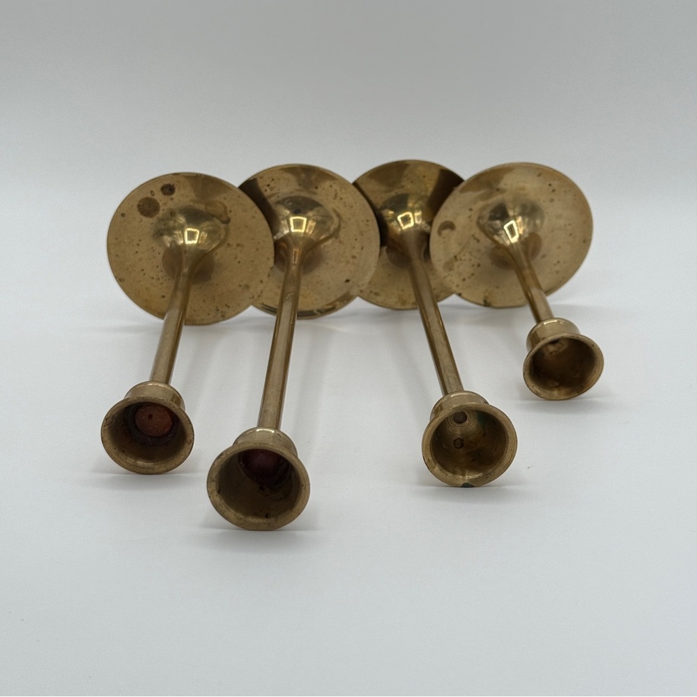 set of four brass candlesticks of varying heights holiday vintage cottagecore - Picture 2 of 7